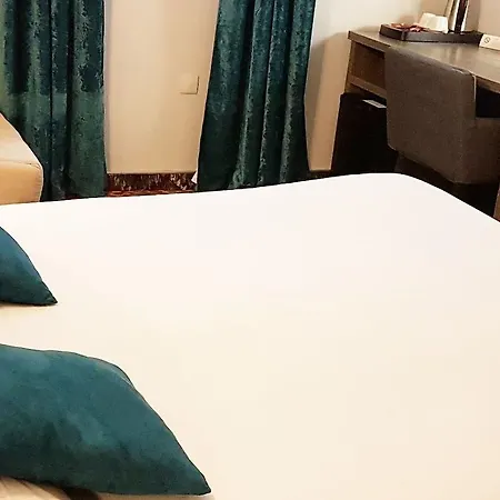 Hotel The Originals Boutique, Danieli,